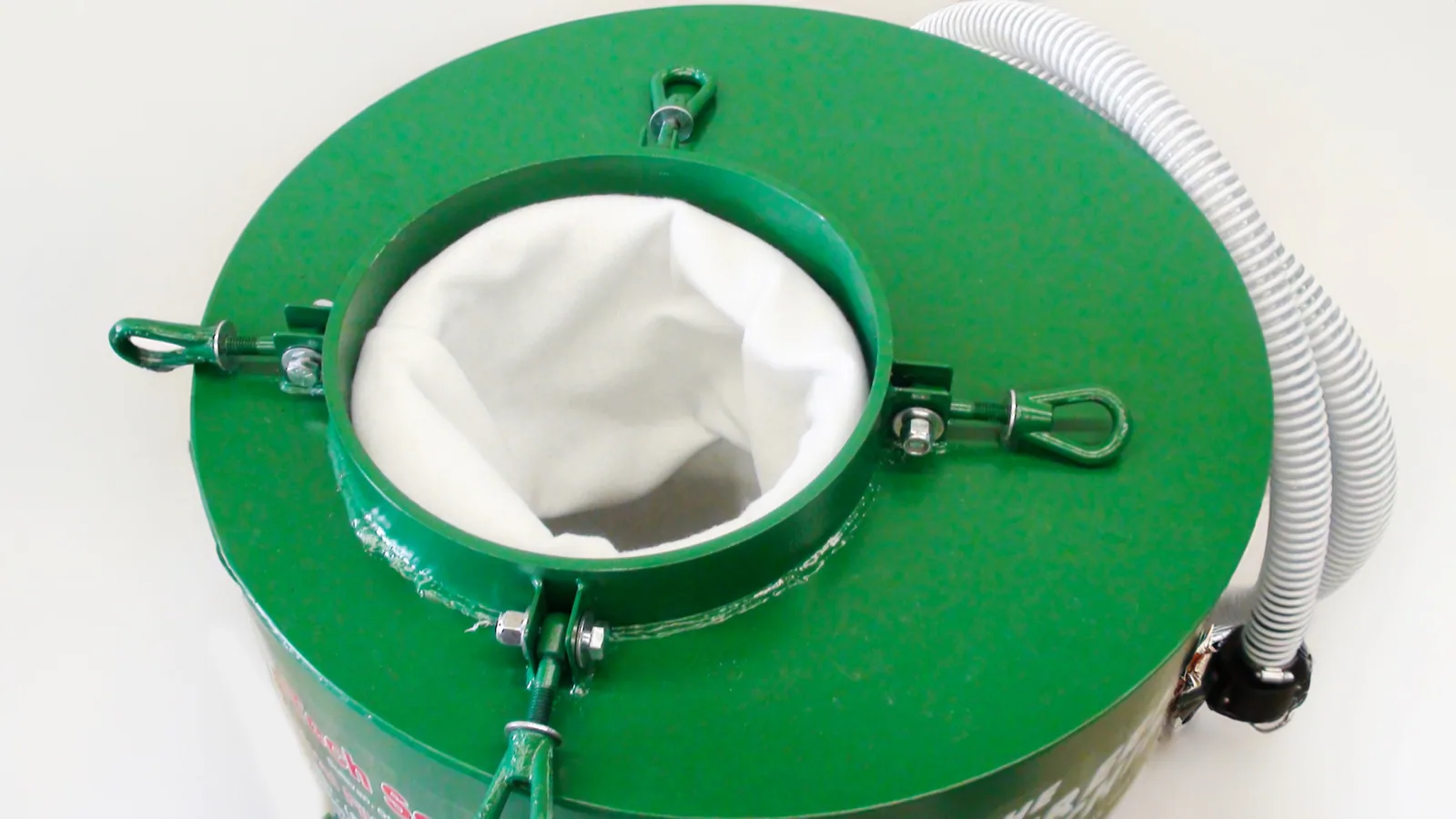 Top of the Green Machine with its filter bag installed